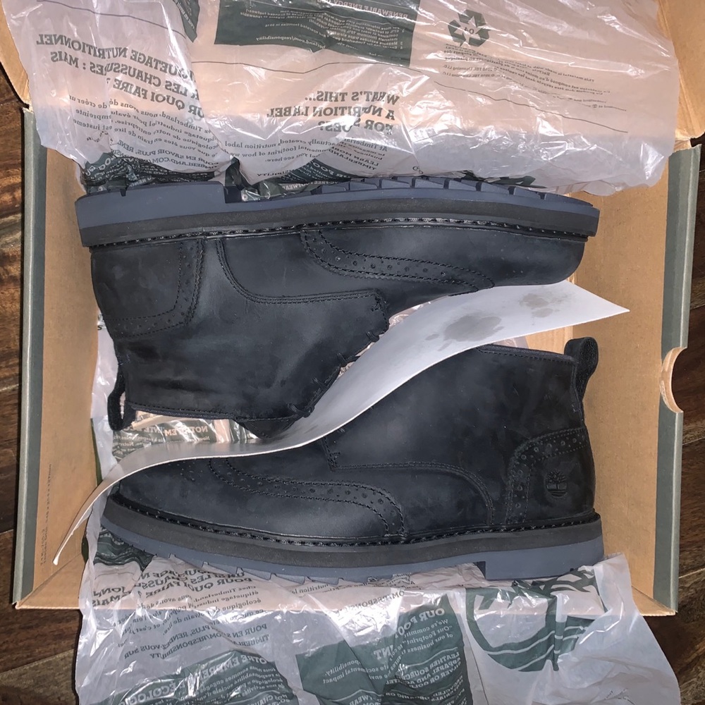 Squall Canyon WP Wing Tip Chukka Black Full Grain